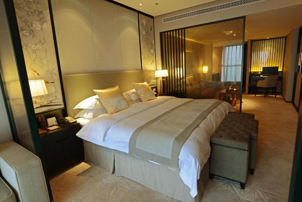 Weihaiwei Hotel B Branch Exterior foto